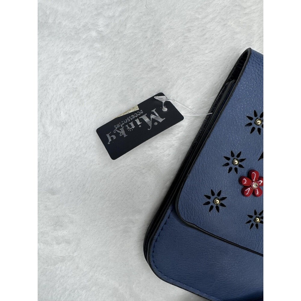 NEW Mithy Accessories Crossbody Bag Womens Small Blue Floral Tassel Snap - Picture 3 of 6